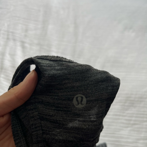 Lululemon Salute the Sun Tank - Color: Heathered Black, Size: 6 - Picture 10 of 12